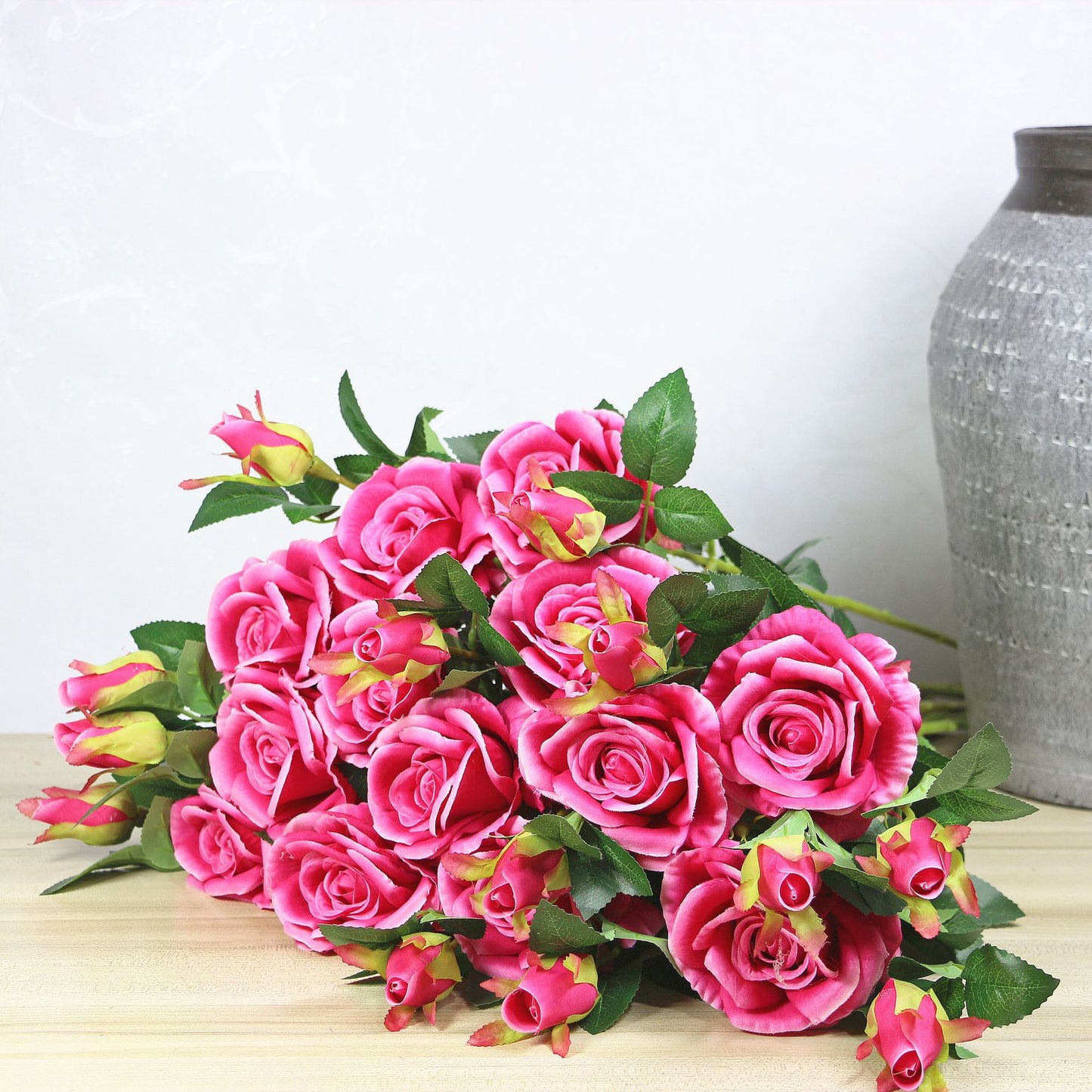 3 European-style flannel roses
