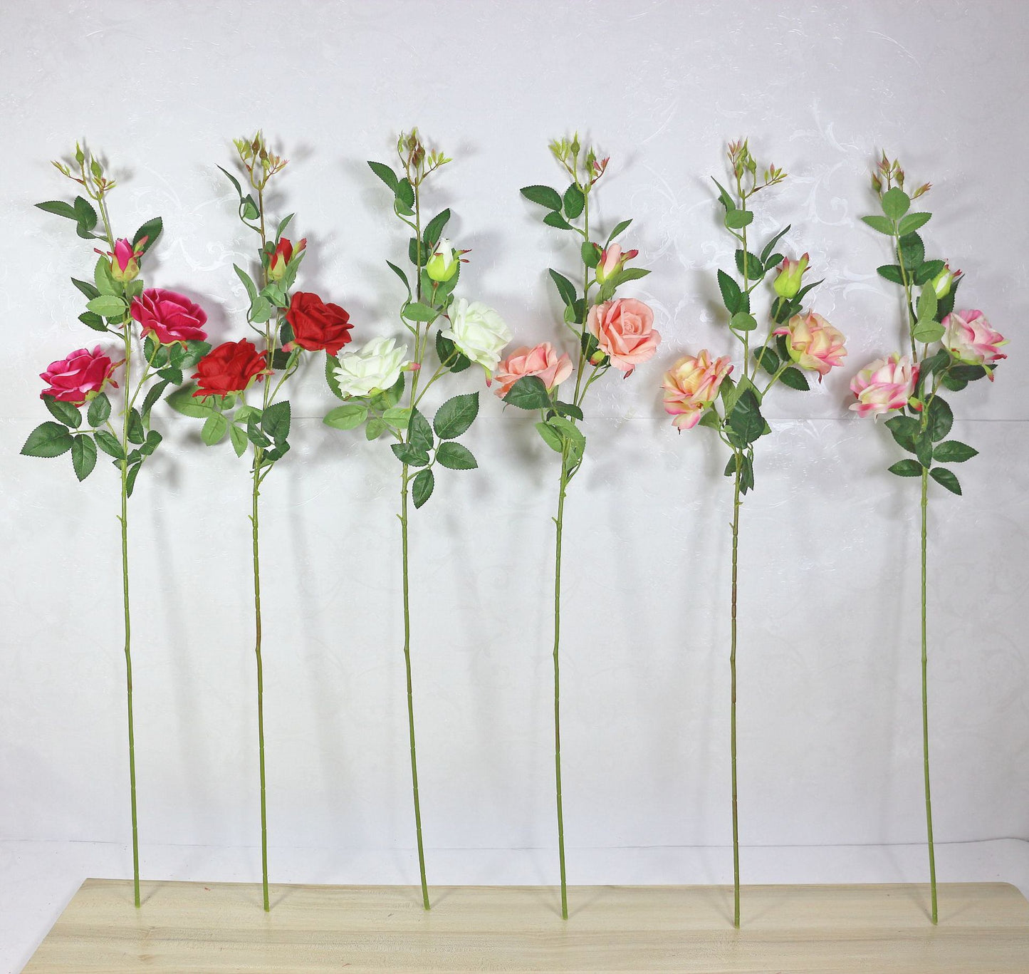 3 European-style flannel roses