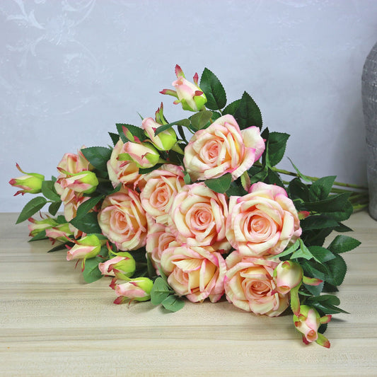 3 European-style flannel roses